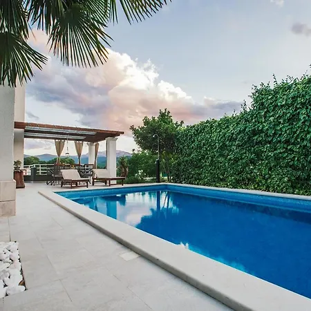 Kokic Villa *